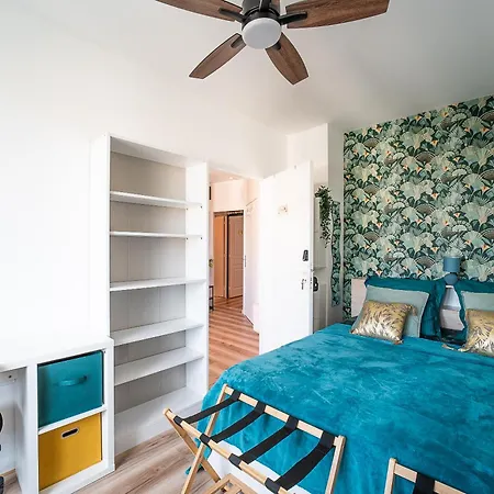 Le Cosy Centre, Fully Air Conditioned , 2 Rooms, 2 Bathrooms, Free Wifi, Free Parking, Lift, Appartamento *