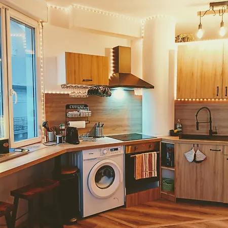Le Cosy Perpignan Centre, Fully Air Conditioned Apartment , 2 Rooms, 2 Bathrooms, Free Wifi, Free Parking, Lift, Central 아파트 *