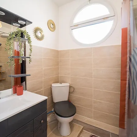 Le Cosy Perpignan Centre, Fully Air Conditioned Apartment , 2 Rooms, 2 Bathrooms, Free Wifi, Free Parking, Lift, Central * 페르피냥
