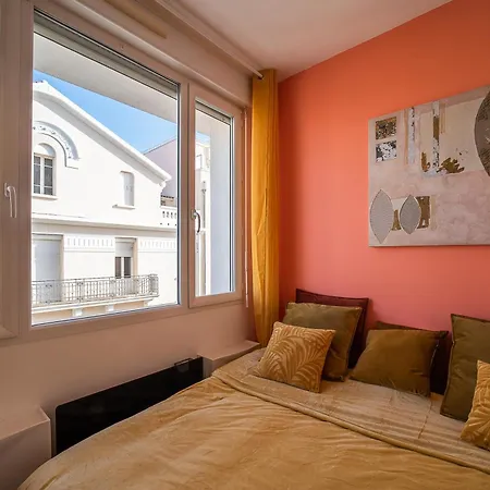 아파트 Le Cosy Perpignan Centre, Fully Air Conditioned Apartment , 2 Rooms, 2 Bathrooms, Free Wifi, Free Parking, Lift, Central *